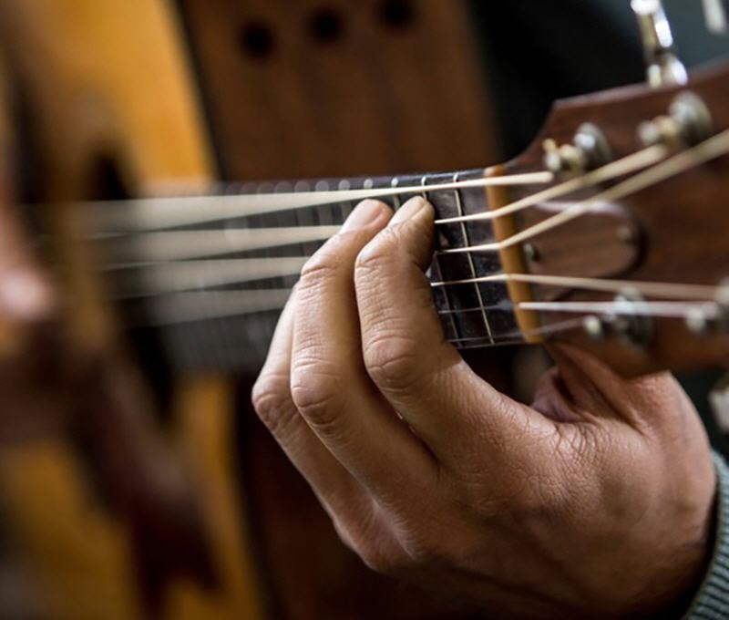GITARRE & BASS